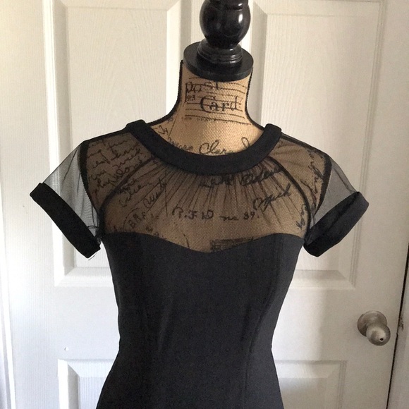 Little black dress with sheer cuffed sleeve - Picture 2 of 4